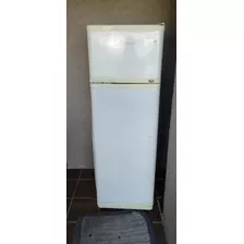 Heladera De 2 Puertas Con Freezer Recco De 318 Lts