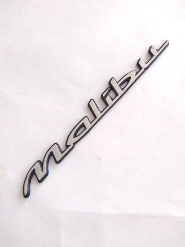Emblema Letra Malib Chevrolet Cajuela Modelos  1998-2002 Foto 2