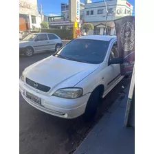 Chevrolet Astra Sedan 2001 1.8 Gl 4p Álcool