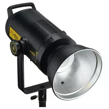 Iluminador Led Godox Fv150 5600k Luz Contínua E Flash Bivolt Cor Da Estrutura Preto Cor Da Luz Branco-frio 110v/220v