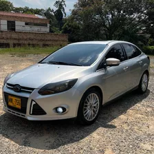 Ford Focus 2013 2.0 Titanium