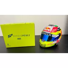 Casco Checo Perez F1 Escala 1:2 Red Bull 2023