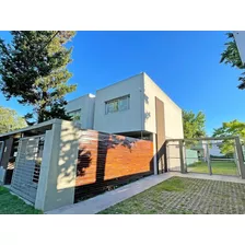 Dúplex En Venta - 2 Dormitorios 2 Baños - Cocheras - 120mts2 - City Bell, La Plata