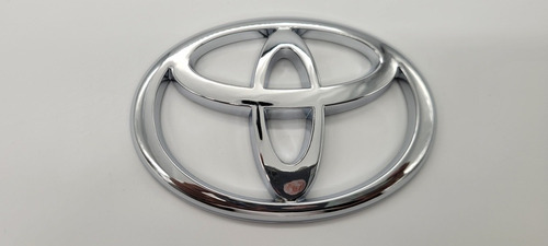 Foto de Toyota Corolla Emblema Persiana 10.5 
