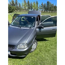 Chevrolet Corsa Classic Sedan 4 Puertas