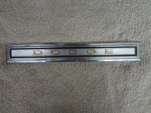 Emblema Trasero Dodge Dart K Wagon Original Foto 5