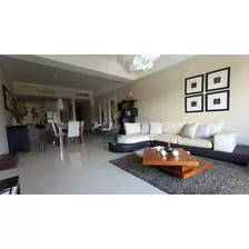 La Esperilla - Precioso Apartamento En Alquiler - Amueblado - Hermosa Vista -2 Habitaciones 2.5 Baños 2 Parqueos Área Social Con Bar Piscina Gimnasio Salón De Eventos