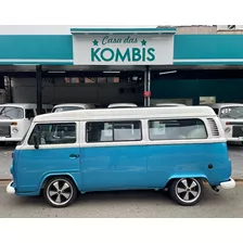 Volkswagen Kombi 1.4 Standard Azul