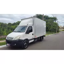 Iveco Daily 35s14 Baú 2012