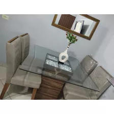 Vende Se Essa Mesa Com Quatros Cadeiras Semi Nova 