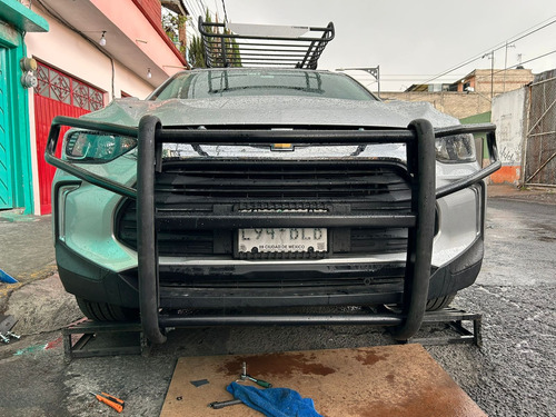 Tumbaburros Bumper Tracker Chevrolet 2023 + Regalo Faros Led Foto 2