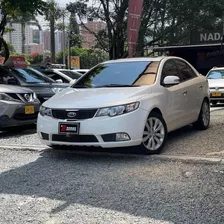 Kia Cerato Forte 2011 Automatico 2.0cc Blanco 109000 Kms