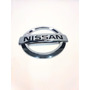 Emblema De Parrilla Nissan Versa 2021-2023 Rojo/negro