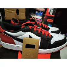 Tenis Jordan 1 Low Black Toe Talla (29.5cm)