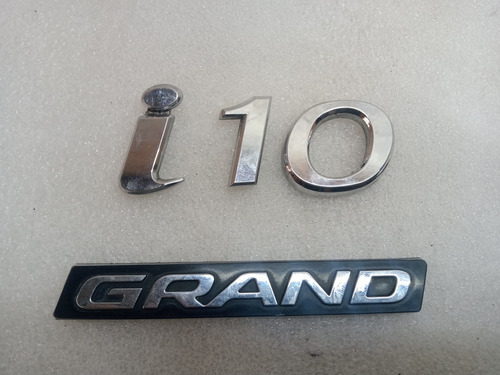 Emblema I10 Grand Hyundai Grand I10 2016 1.2l 15-20 Manual  Foto 2