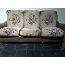 Sofá De Tres Cuerpos De Estilo Con Un Sillon