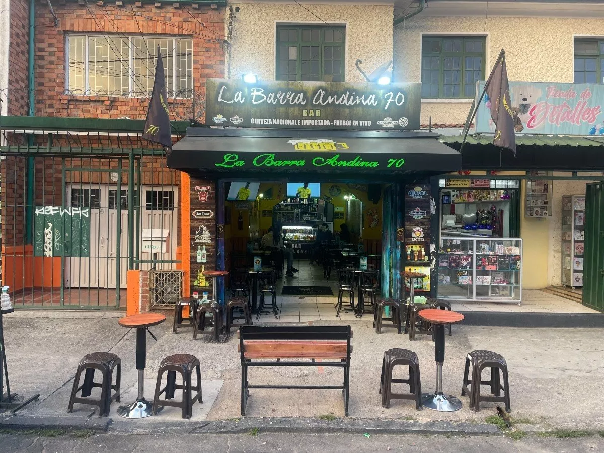Se Vende Cigarreria Gastro Bar En Chapinero, Calle 70 A Con 14 