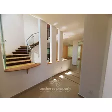 Venta De Casa En Zona Esmeralda.