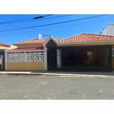 Venta De Casa En La Autopista De San Isidro Prado Oriental