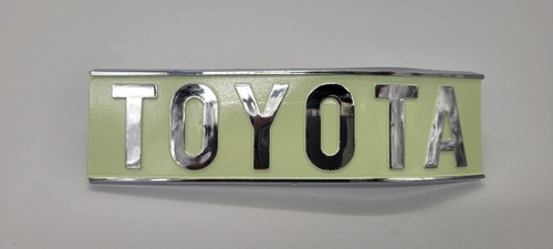 Foto de Toyota Land Cruiser Fj40 Emblema Trasero Derecho 