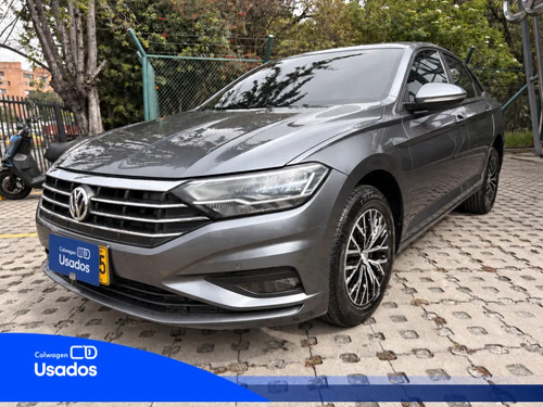 VOLKSWAGEN JETTA COFORTLINE 1.4 MECANICO