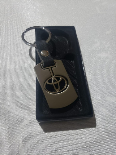 Foto de Llavero De Lujo Para Carro Emblema Toyota