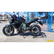 Moto Kawasaki Er6n