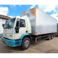 Ford Cargo 4331 - 6x2 - Baú - 2005