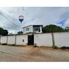 Re/max 2mil Vende Casa En Urb. Vistamar, Agua De Vaca. Mun. Maneiro, Isla De Margarita, Edo. Nueva Esparta