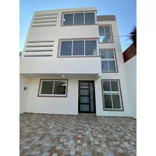 Casa Nueva En Venta En Metepec, $2,390,000