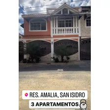 Propiedad En Amalia San Isidro De Tres Niveles Con 3 Apartamentos Con Terminacion De Primera Por Motivo De Viaje 