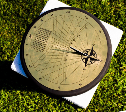 Reloj De Sol  + Brújula Metálica De Regalo
