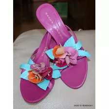 Sacha London Chalas Cuero Fucsia Con Flores 37