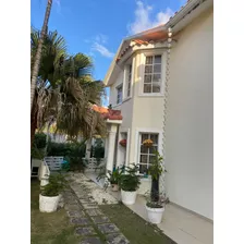 Villa Exclusiva Amueblada En Costa Bávaro, Con Playa Privada