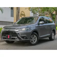 Mitsubishi Outlander 4×4 Automática 7 Puestos 2022