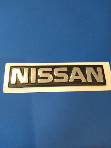 Emblema Lateral O Trasero De Auto Nissan Med 12cm X 3cm  Foto 4