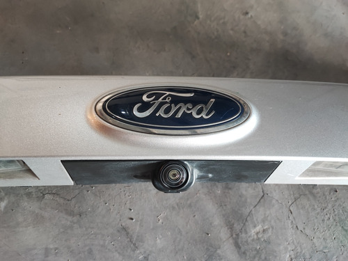 Moldura De Tapa Ford Escape 2017 2018 2019 Con Camara Foto 2