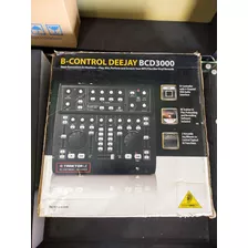 Controlador Behringer Bcd3000