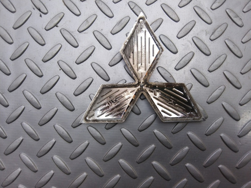 Emblema Mitsubishi Lancer 2011 Foto 3
