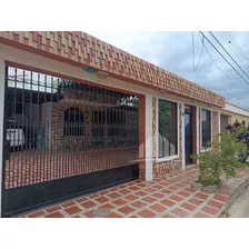 Yeily Colina Vende, Casa Quinta De Dos Niveles, Urb. El Pinar, Naguanagua, Edo Carabobo 