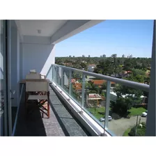 Alquiler De Apartametno De 2 Dormitorios Y 2 Baños, Edificio Palm Beach, Playa Mansa Punta Del Este 