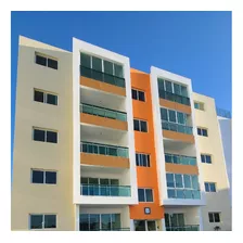 Amplio 1er Nivel Con 3 Habitaciones Y 3 Baños Ubicado En El Residencial Mirador El Este, Santo Domingo Este
