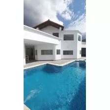 Venta Espectacular Casa. Pueblo Nuevo. Urbanización Agua Clara. /so.