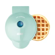 Waflera Eléctrica Dash Waffle Maker Color Azul Claro 110v