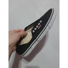 Zapatillas Negras Talle 38 Levis Importadas