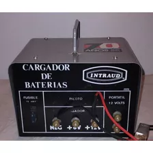 Cargador De Baterías Intraud C-10