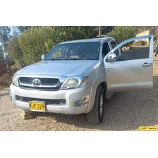 Toyota Hilux 4x4 Diesel 5 2011