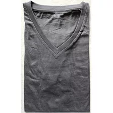 Remera Uniqlo Supima Color Gris Oscuro Talle M