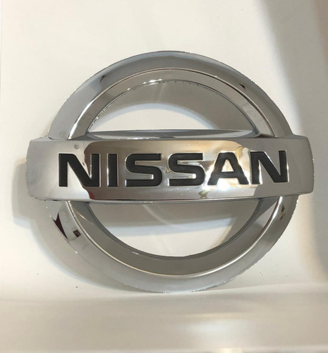Emblema Parrilla Nissan Versa 2012 2013 2014 2015 Generico Foto 2