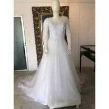 Hermoso Vestido De Novia Con Transparencia En La Espalda.